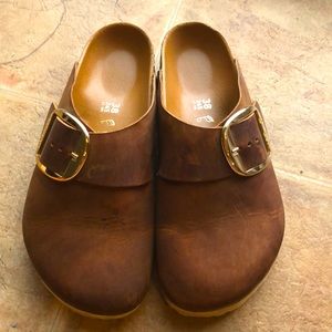 Birkenstock slides with large buckle